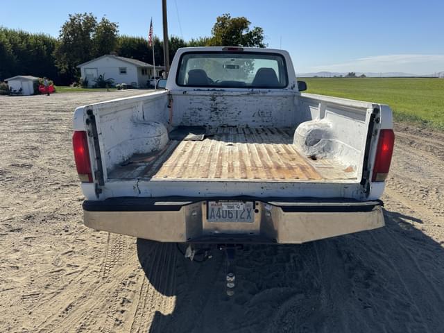 Image of Ford F-250 equipment image 4