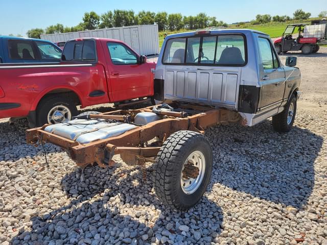 Image of Ford F-250 equipment image 2