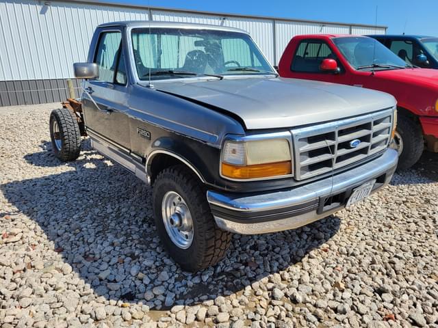 Image of Ford F-250 equipment image 1