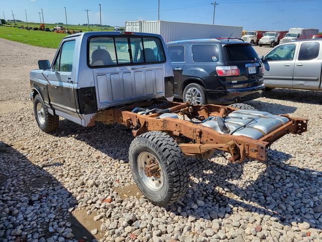 Image of Ford F-250 equipment image 3