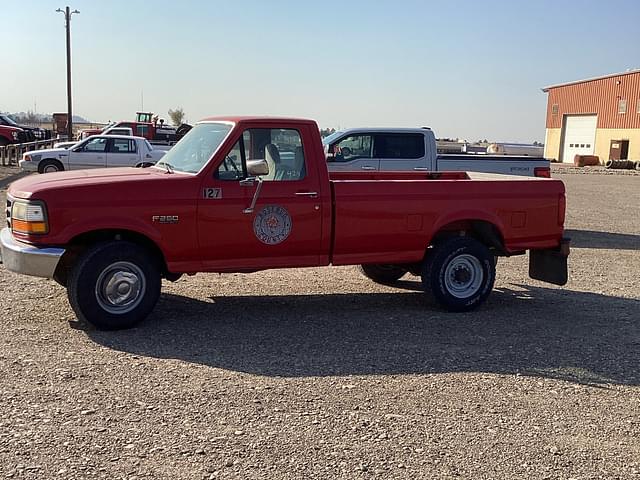 Image of Ford F-250 equipment image 3