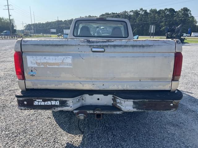 Image of Ford F-250 equipment image 3