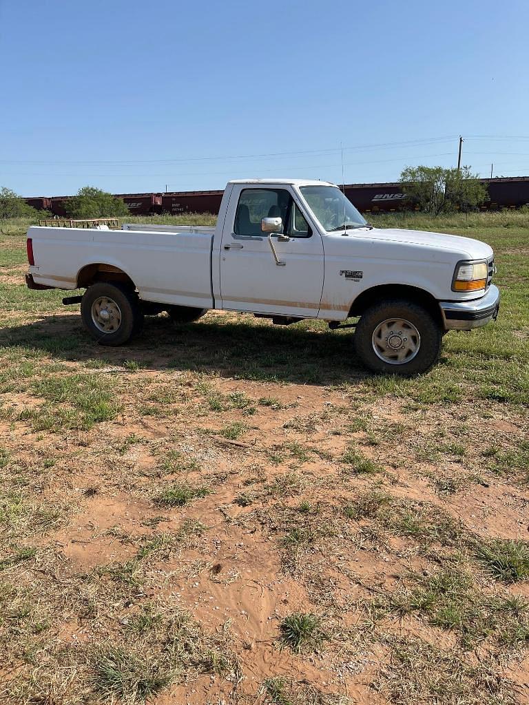Image of Ford F-250 Primary image