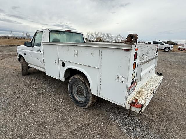 Image of Ford F-250 equipment image 3