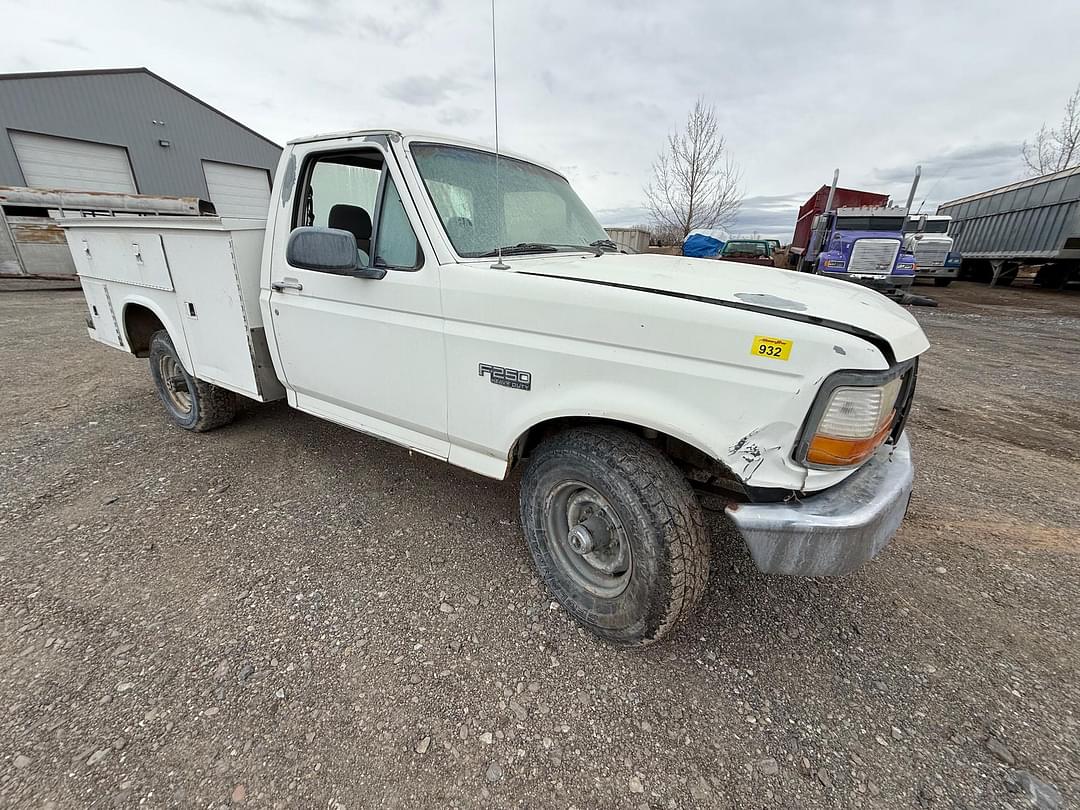 Image of Ford F-250 Primary image