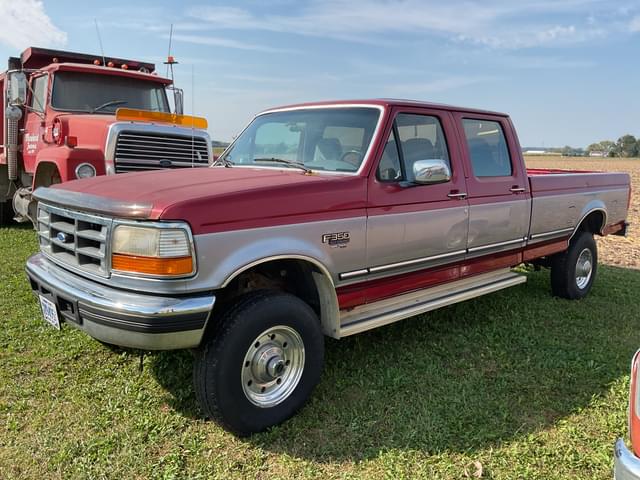 Image of Ford F-350 equipment image 2