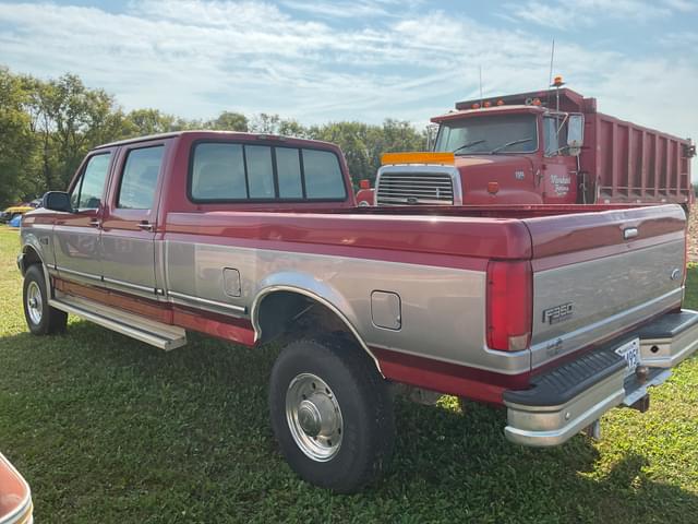Image of Ford F-350 equipment image 3