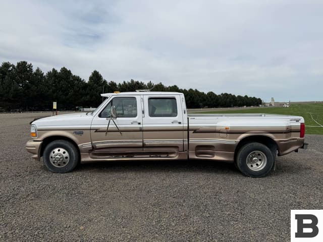 Image of Ford F-350 equipment image 1