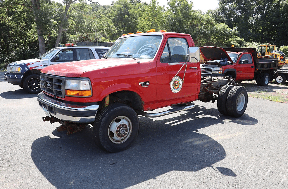 Image of Ford F-350 Primary image