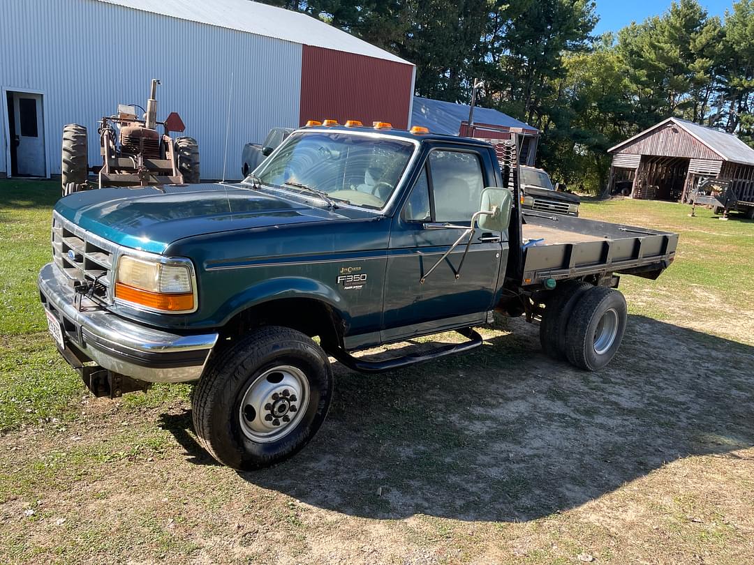 Image of Ford F-350 Primary image