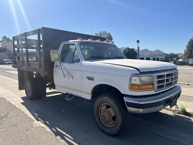 Image of Ford F-350 equipment image 1