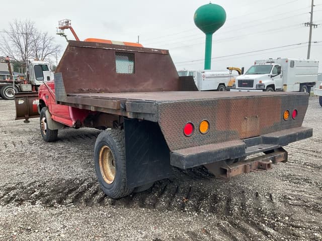 Image of Ford F-350 equipment image 2