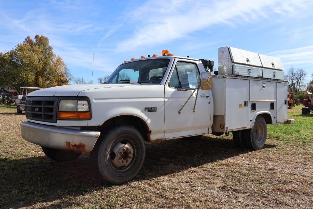 1997 Ford F-350 Equipment Image0