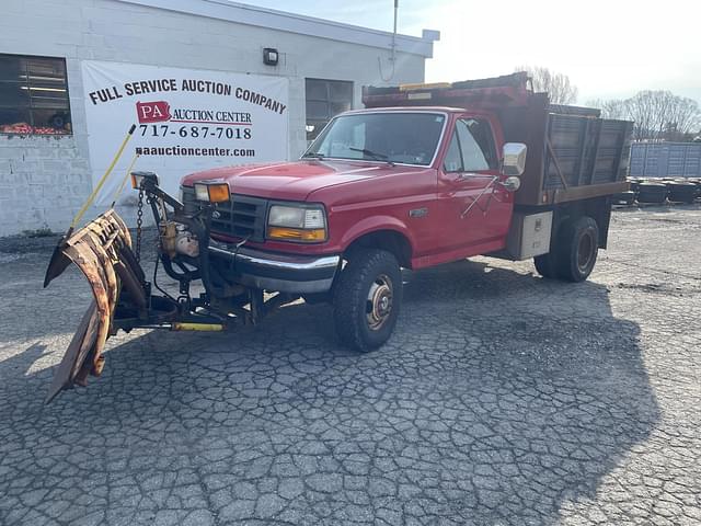 Image of Ford F-350 equipment image 1