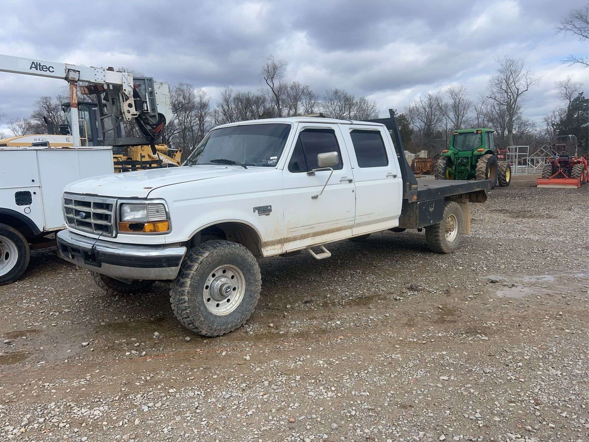1997 Ford F-350 Equipment Image0