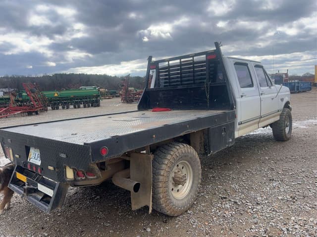 Image of Ford F-350 equipment image 3