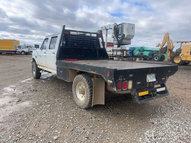 Image of Ford F-350 equipment image 1