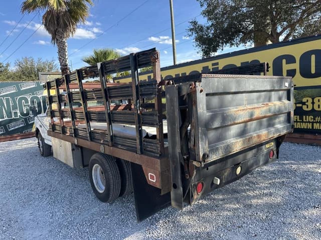 Image of Ford F-350 equipment image 1