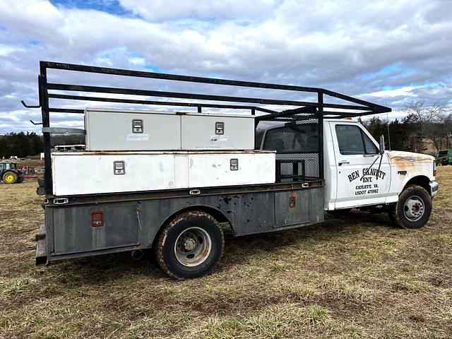 Image of Ford F-450 equipment image 2