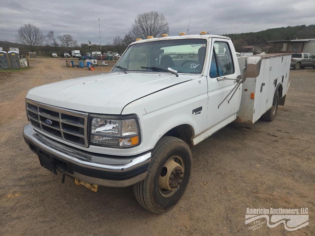 1997 Ford F-450 Equipment Image0