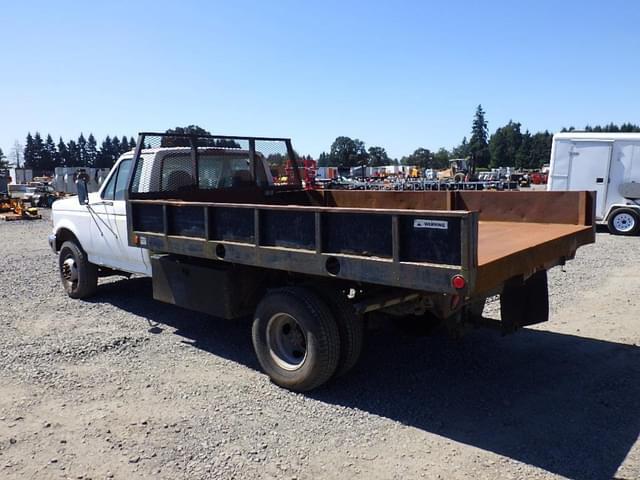 Image of Ford F-450 equipment image 4