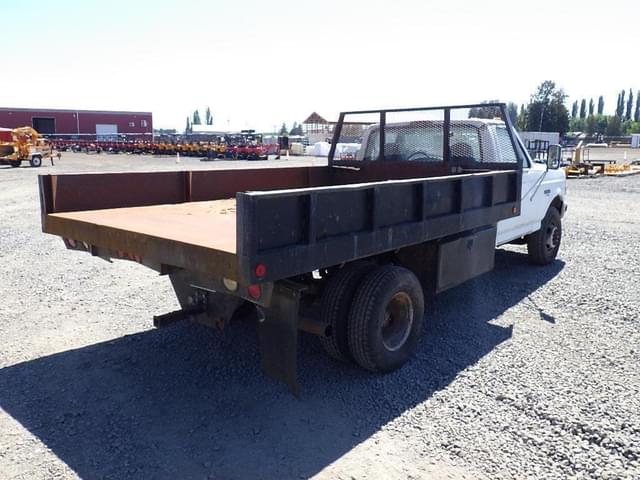 Image of Ford F-450 equipment image 3