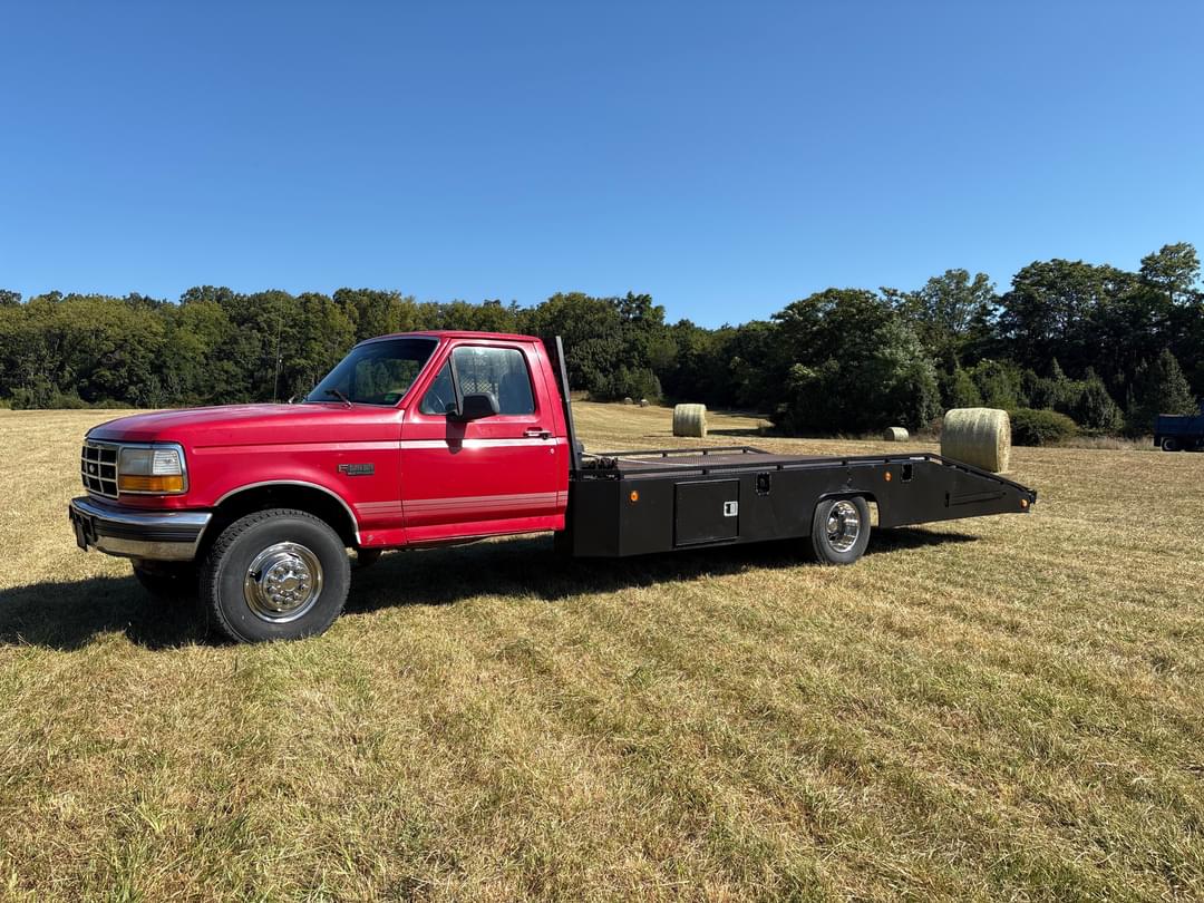 Image of Ford F-450 Primary image