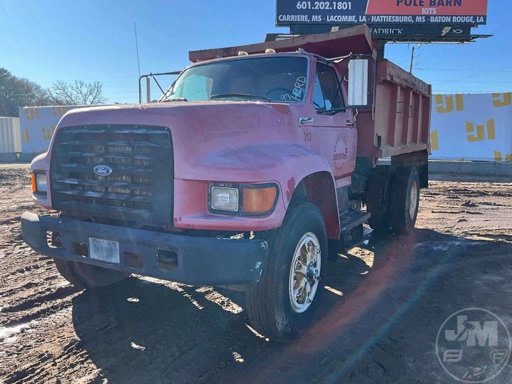 Image of Ford F-800 Primary image