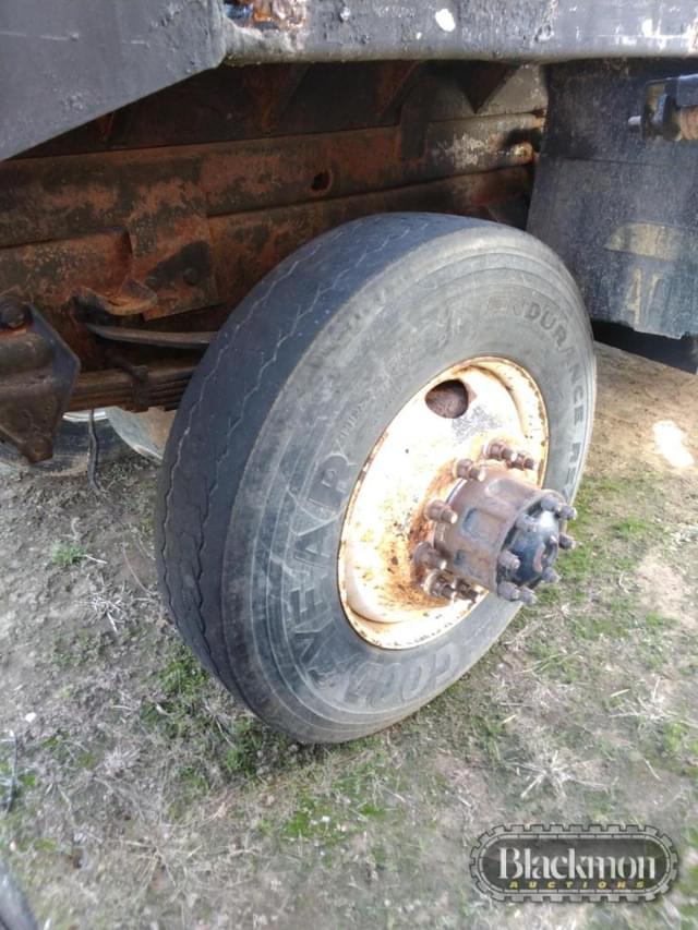 Image of Ford F-SERIES equipment image 3