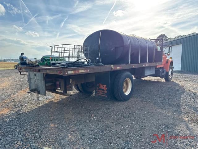 Image of Ford F-SERIES equipment image 1