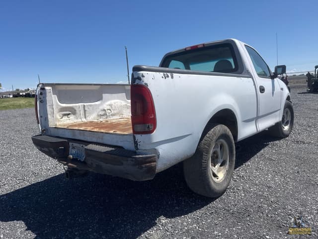 Image of Ford F-150 equipment image 4