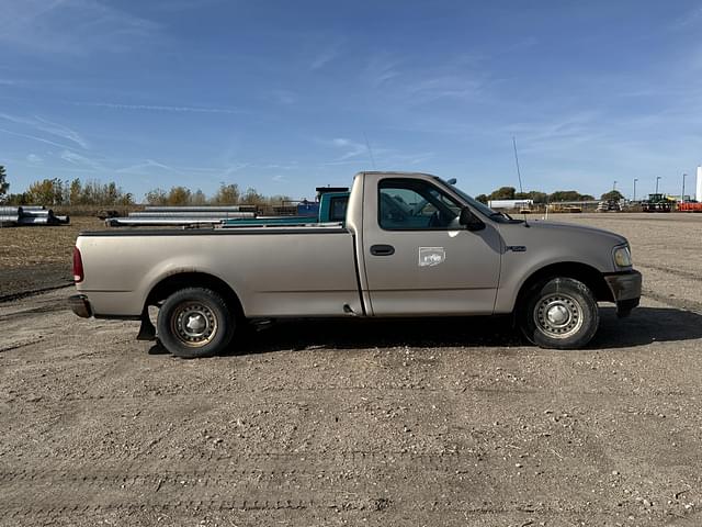 Image of Ford F-150 equipment image 3