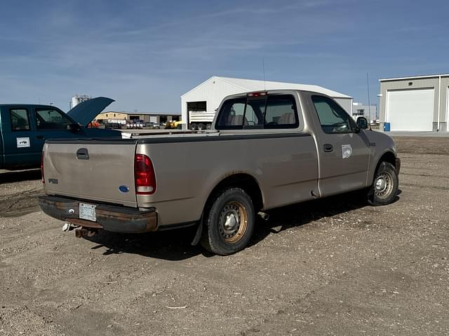 Image of Ford F-150 equipment image 4