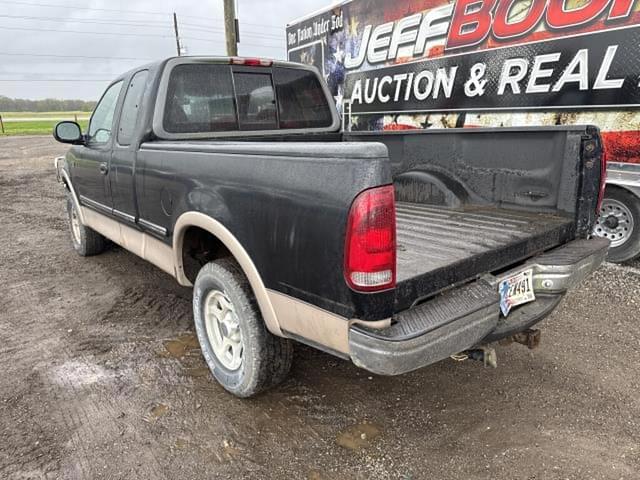Image of Ford F-150 equipment image 1