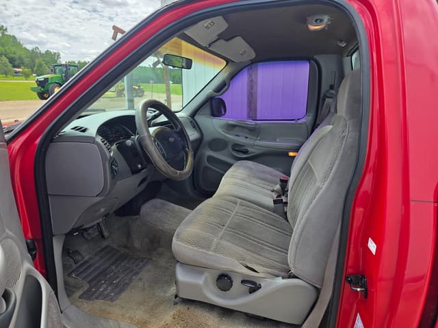 Image of Ford F-150 equipment image 4
