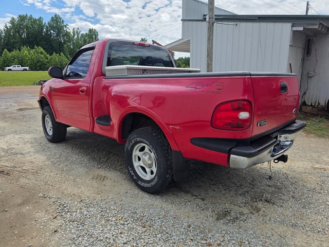 Image of Ford F-150 equipment image 3
