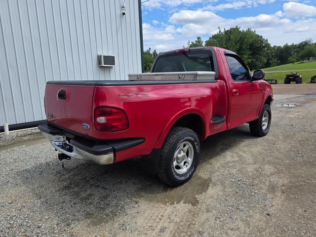 Image of Ford F-150 equipment image 2