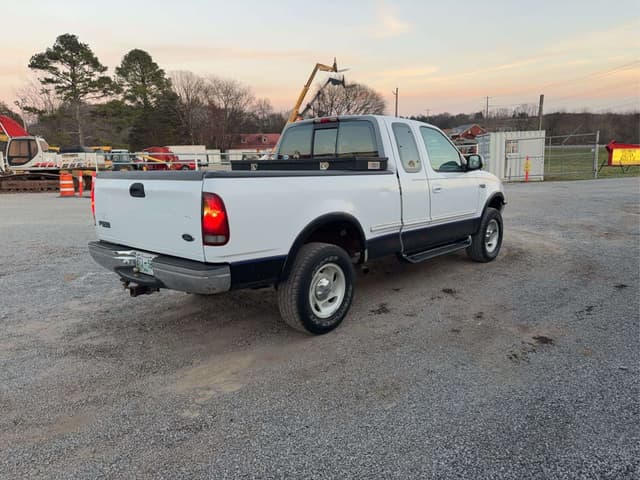 Image of Ford F-150 equipment image 3