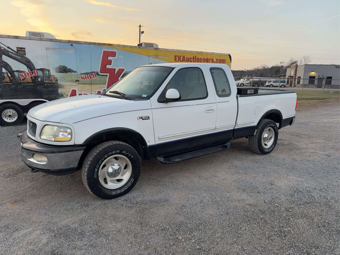 Image of Ford F-150 Primary image