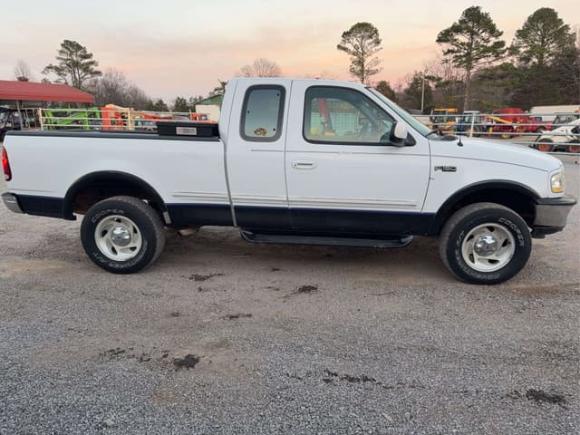 Image of Ford F-150 equipment image 4