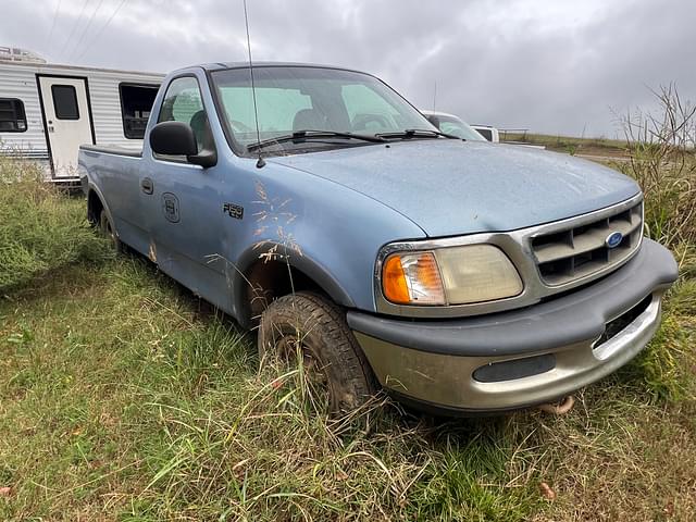 Image of Ford F-150 equipment image 1