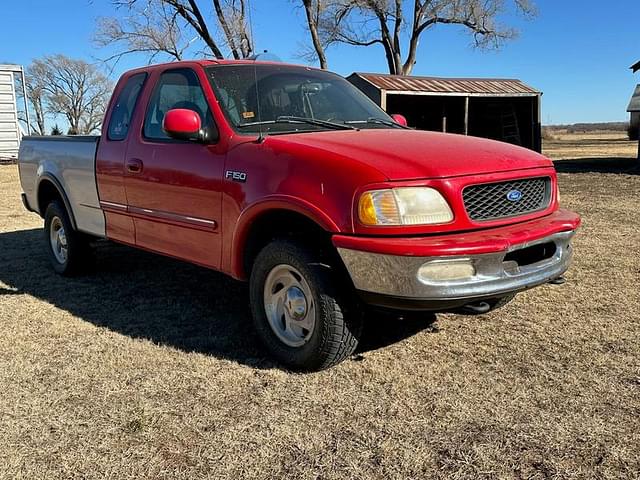 Image of Ford F-150 equipment image 2