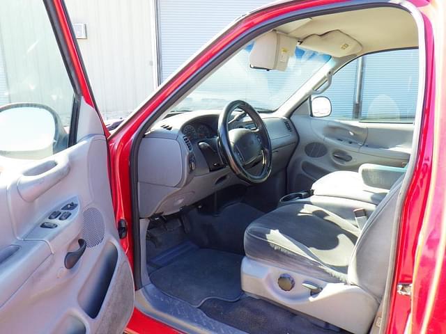 Image of Ford F-150 equipment image 4