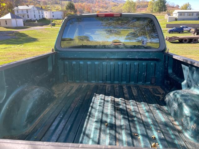 Image of Ford F-150 equipment image 2