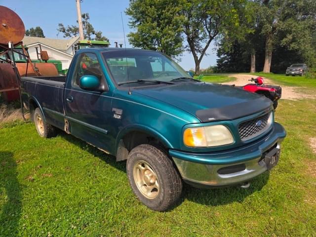 Image of Ford F-150 equipment image 1