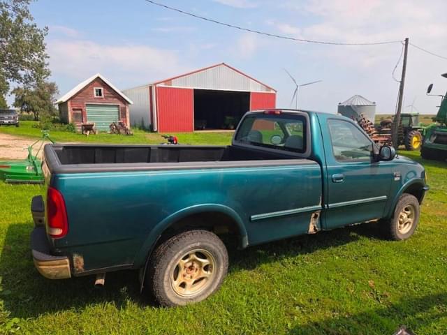 Image of Ford F-150 equipment image 3
