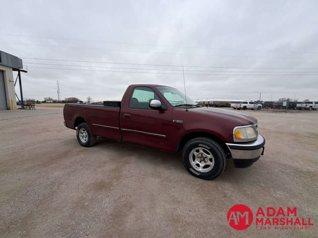 Image of Ford F-150 equipment image 1