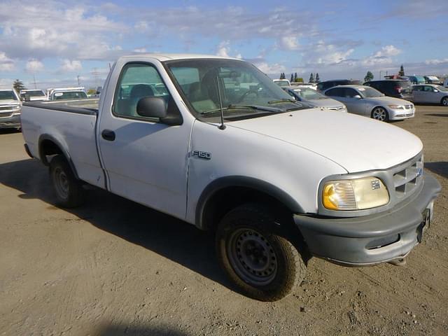 Image of Ford F-150 equipment image 1