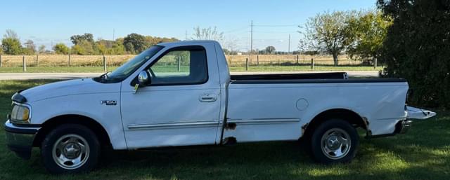 Image of Ford F-150 equipment image 2