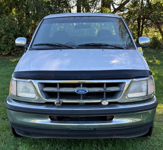 Image of Ford F-150 equipment image 4